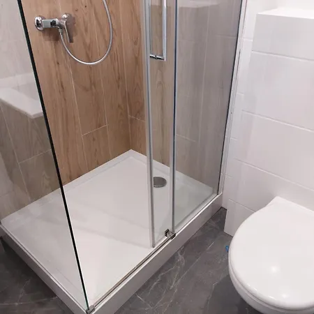 Z Ogródkiem Apartament Poddąbie