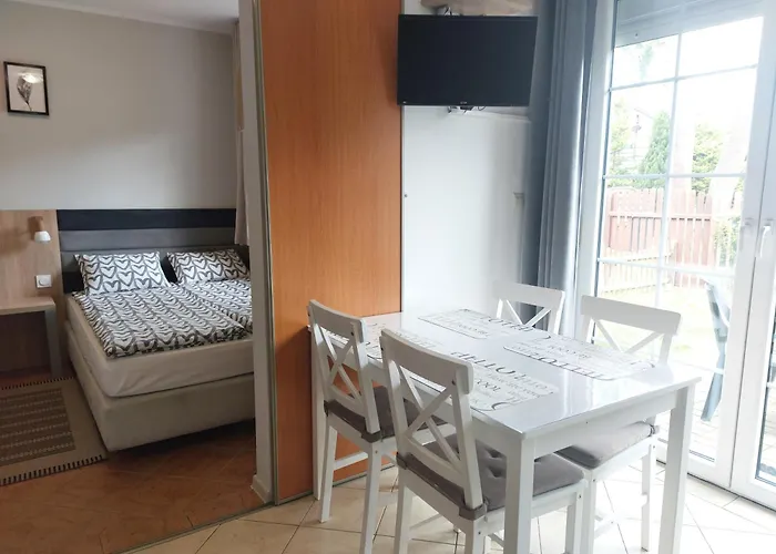 Z Ogródkiem Apartament *